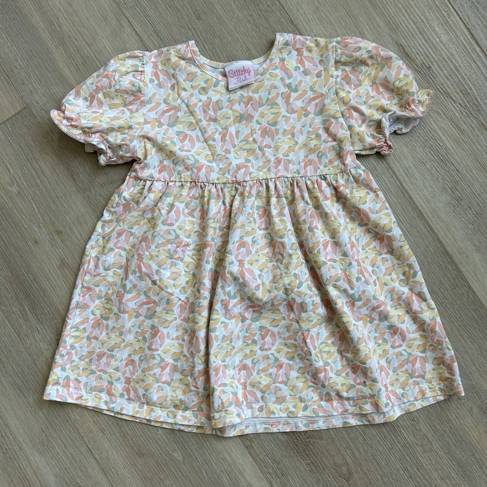 Stitchy Fish Colors Of The Wind Girls Top‎ Size 7